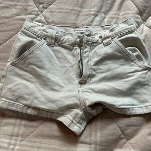 PacSun Cream Jean Shorts Relaxed Summer Style
